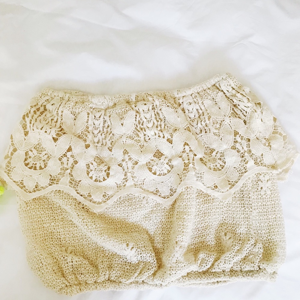 Jens pirate lace top